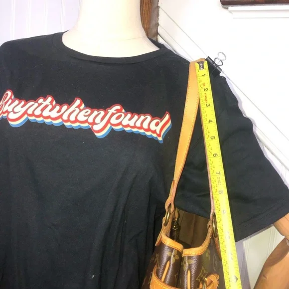 LOUIS VUITTON Batignolles LV Monogram Tote Bag COMES WITH: COA LV DUST BAG AUTH - Picture 13 of 17